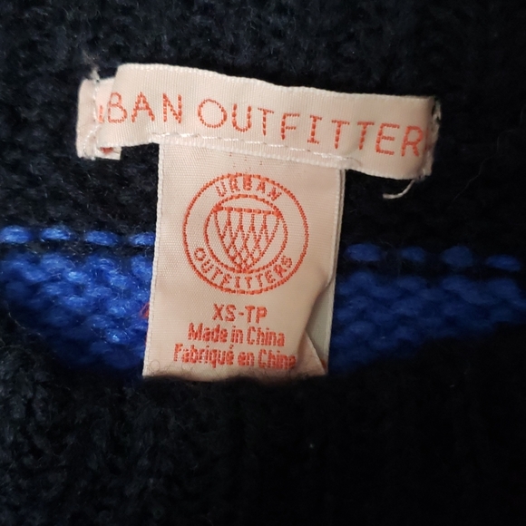 Sweater - Picture 2 of 2